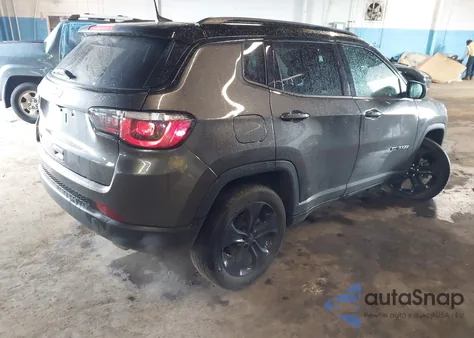 2021 Jeep Compass Altitude 4X4 z USA, uszkodzony, nr VIN 3C4NJDBB3MT526057